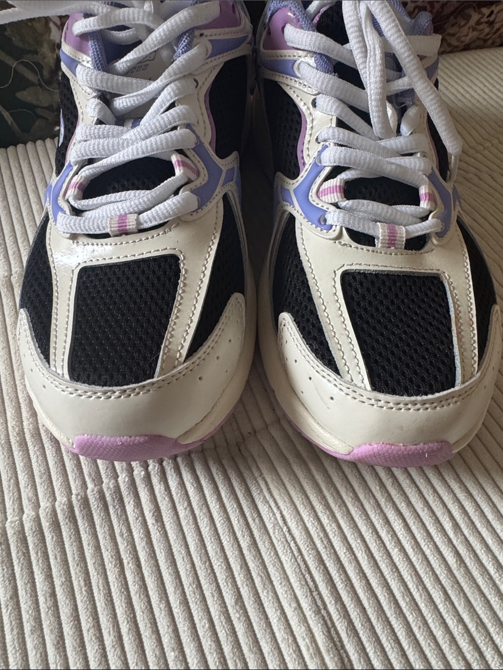 Avia 5000 Running Sneakers in Black, Lavender & White - Picture 6 of 10